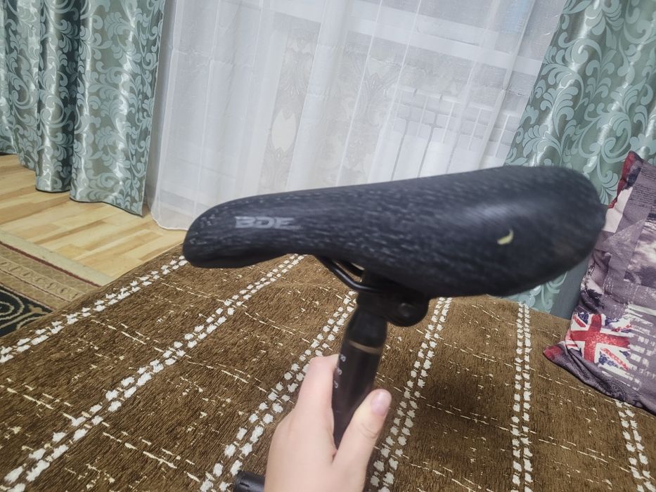 Продам руль и сидушку от велосипеда