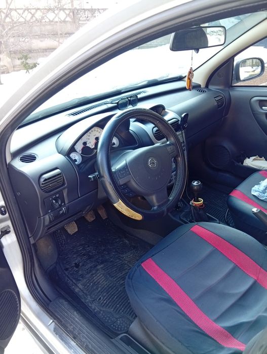 Vând Opel corsa C 1.2 benzină.