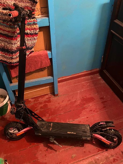 Продам электросамокат kugoo g2 pro 2022