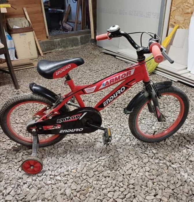 Продава се детски велосипед