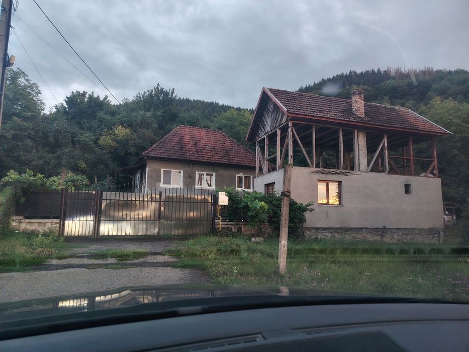 Casa de vânzare aproape de centru,parc
