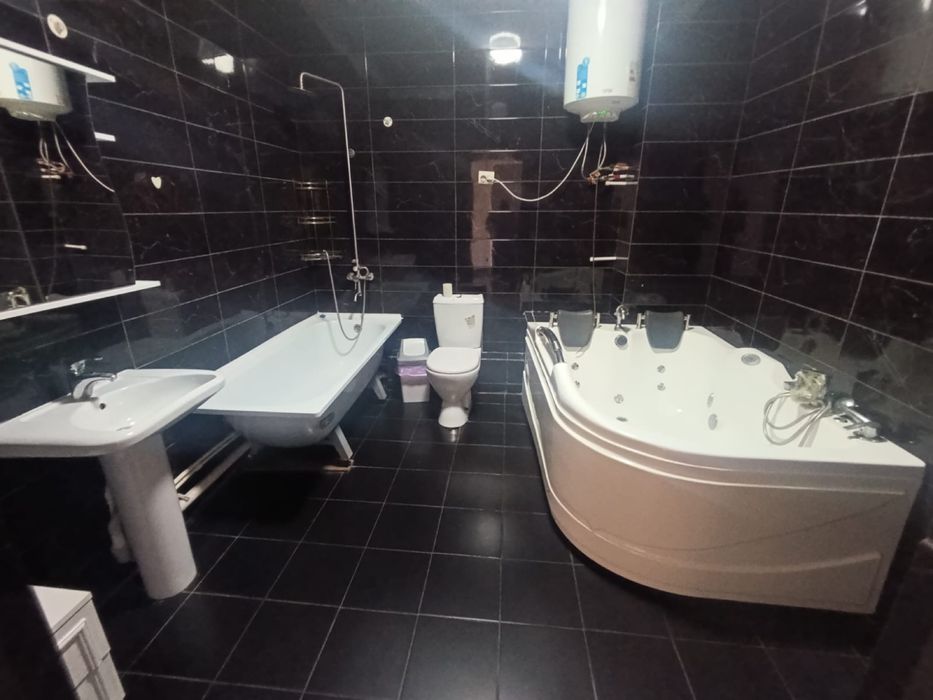 Коттедж посуточно, дом до 70 посадочных мест