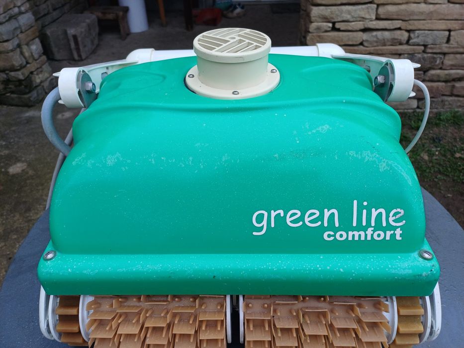 Robot pentru curățat piscine.