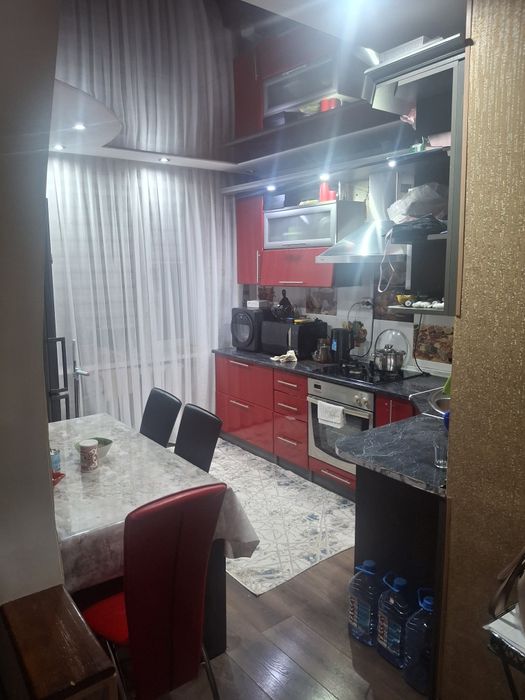 Квартира трехкомнатная