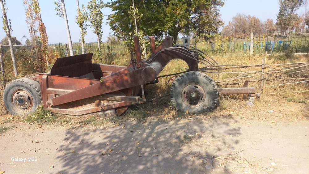Скрейпер прицепной.