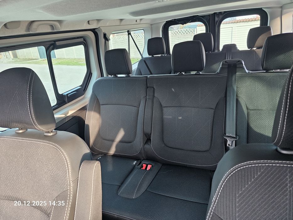 Închiriez microbuz 7+1 locuri