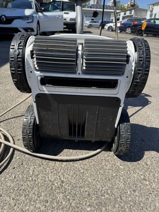Robot curățat piscine Zodiac 4WD
