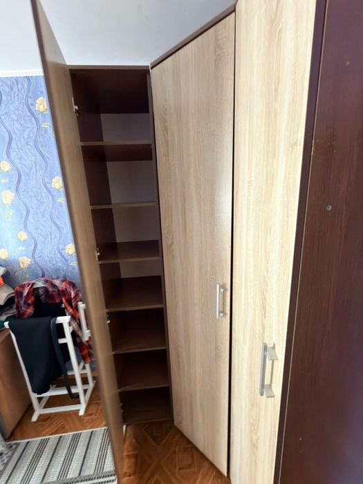 Продам шкаф угловой