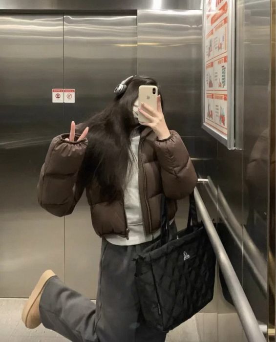 Короткая куртка стильная