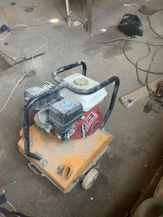 Вибротрамбовка для стройтельства