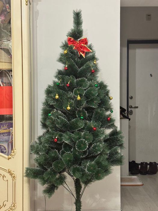 Продам ёлку 180 см