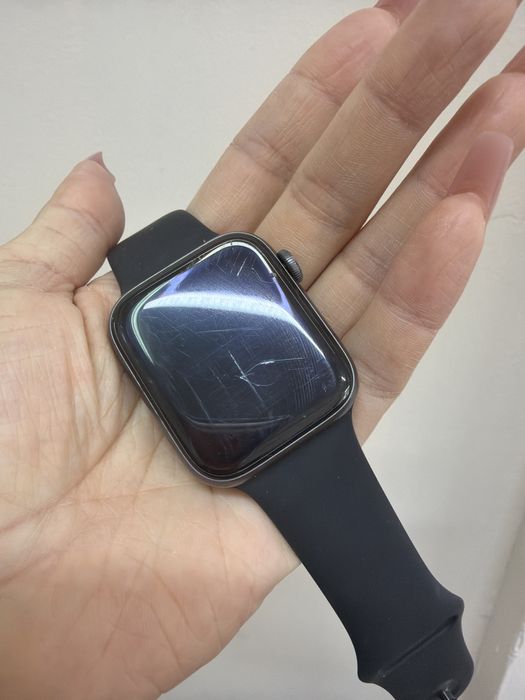 Продам Apple watch 6 series nike