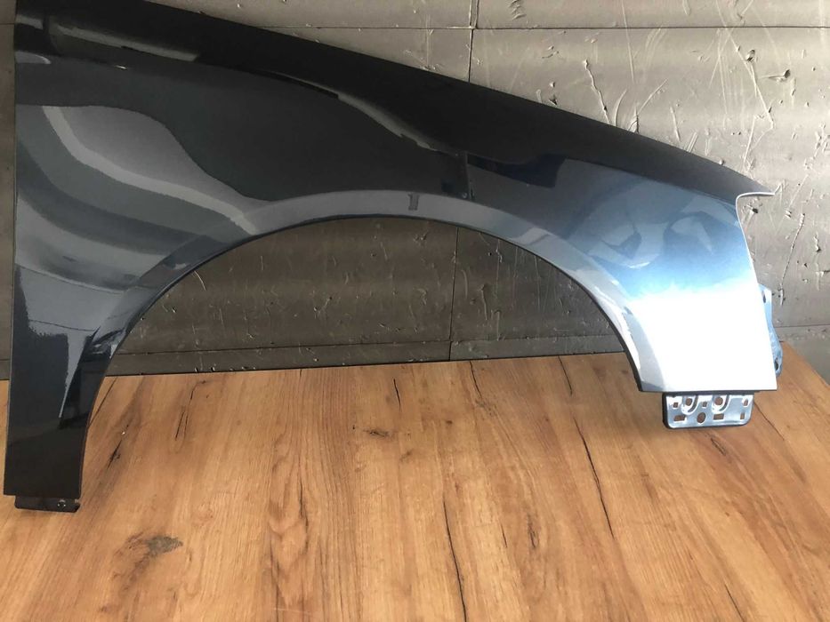 Aripa Fata Dreapta VW Passat B6 An 2005-2011 (LC5F (Albastru)) Var. 2