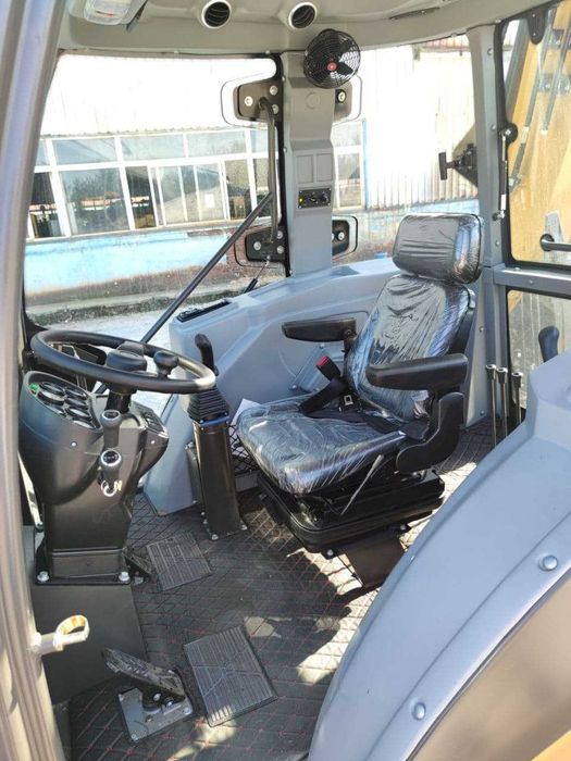 Экскаватор-погрузчик ZL-388