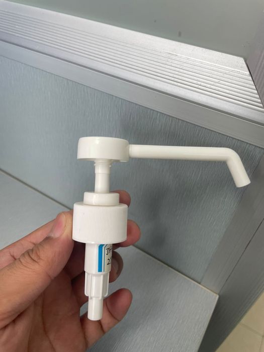 Дозатор помпа с длинным носиком