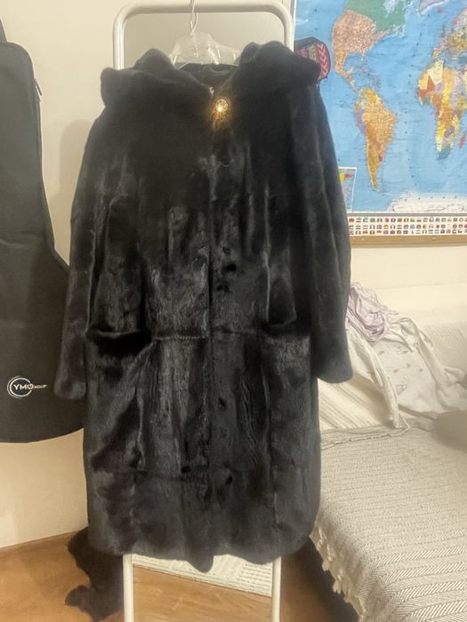 Шуба норковая черная