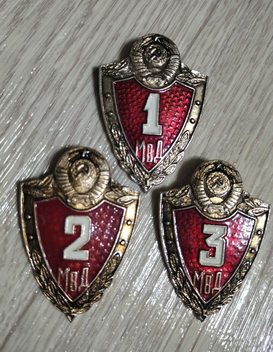 Значки пограничники, отличник, ударники   СССР