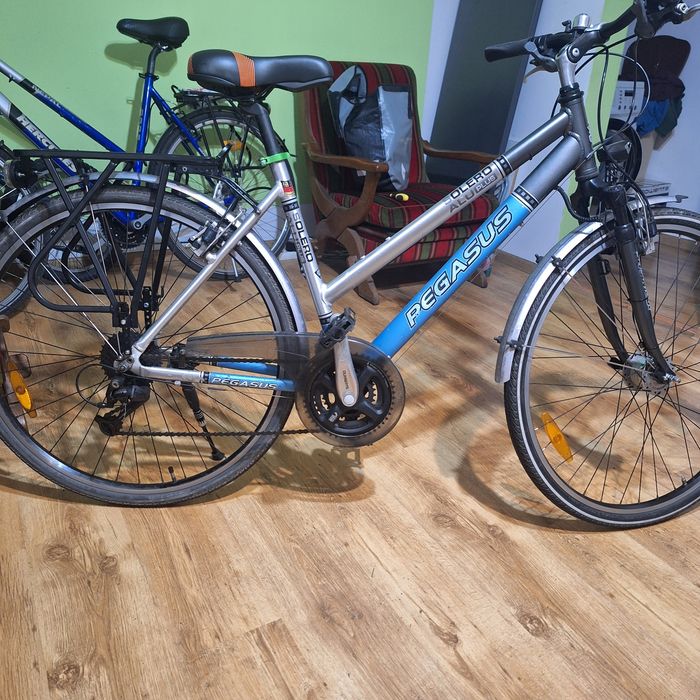 Bicicleta Pegasus Solero pe 28 aluminiu cu frâne hidraulice Magura