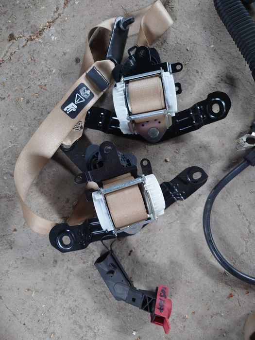 Колани и пиропатрони колан пиропатрон закопчалка бмв bmw е46 х3 х5 **