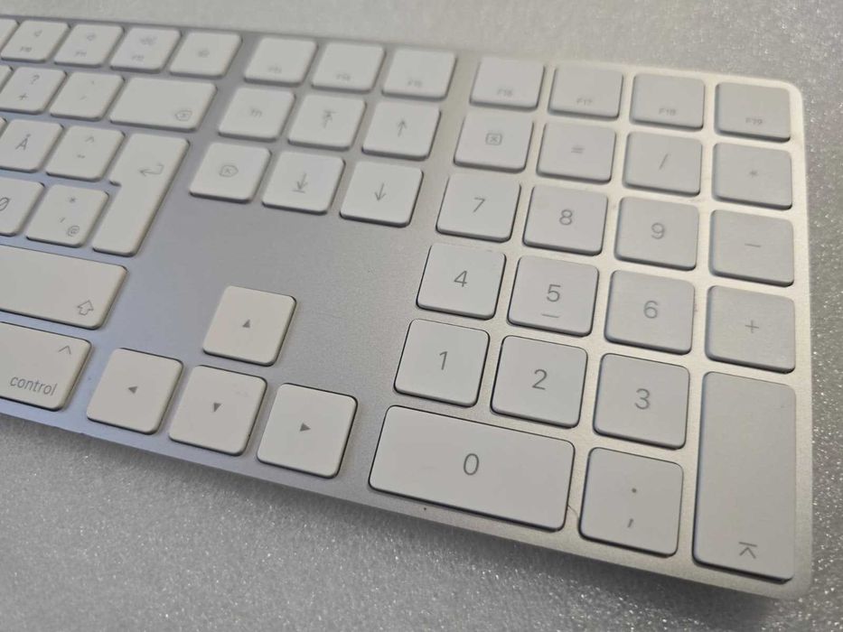Tastatura originala Apple Magic Keyboard wireless, numerica -alb A1843
