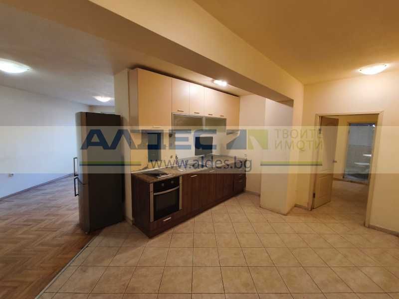 Продава се Тристаен апартамент в София, Борово - 132 кв.м за 1063 €/кв.м - Снимка #3