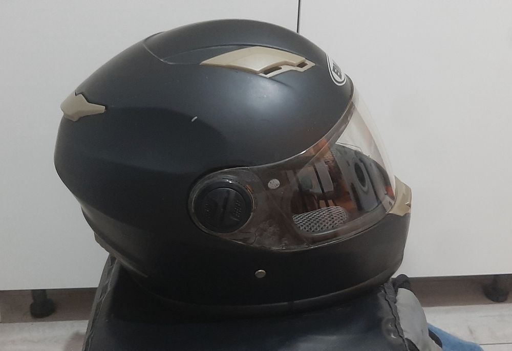 Мото шлем продаётся