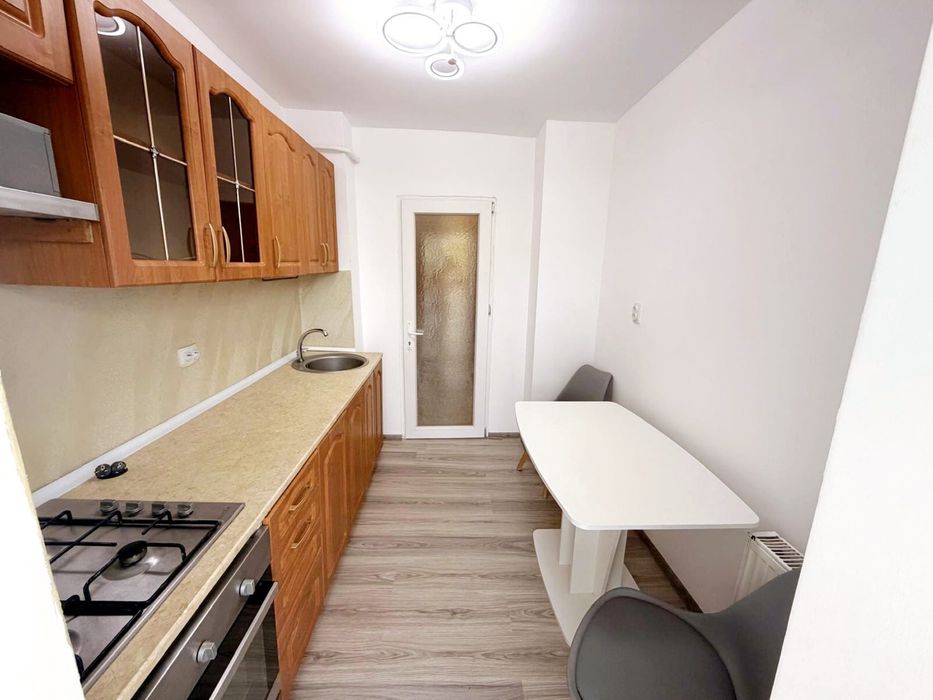 Vand apartament 2 camere