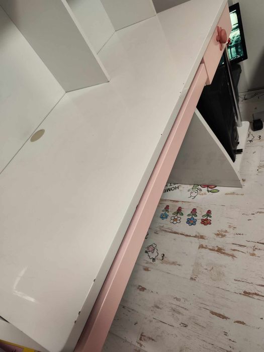 Ученическо бюро с надстройка