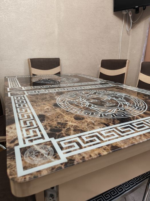 Кухонный стул со стульями