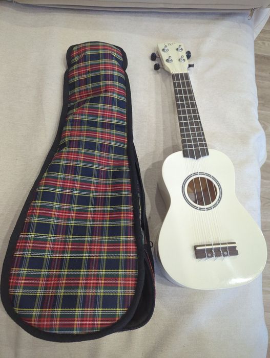 Продам укулеле в отличном состоянии