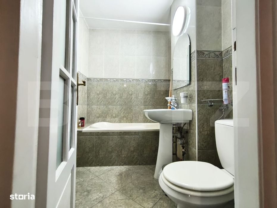 Apartament 3 camere, 2 bai, Bd. Stefan cel Mare, parcare, etaj 2