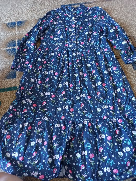 Продам женские платья