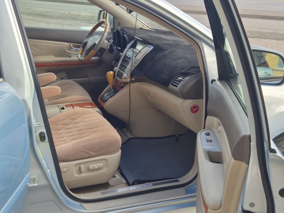 Продам легенду Lexus Rx350 
Торг разумный