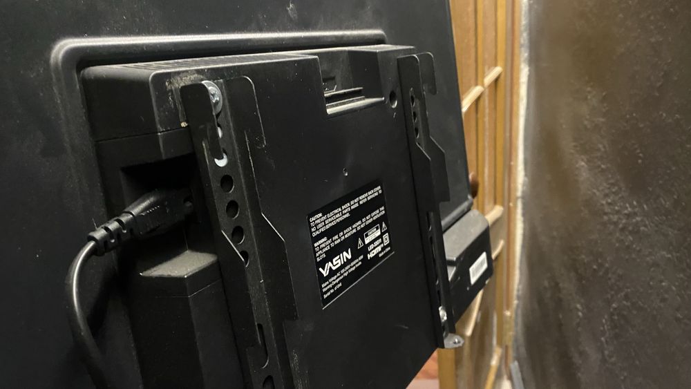 Смарт телевизор 81