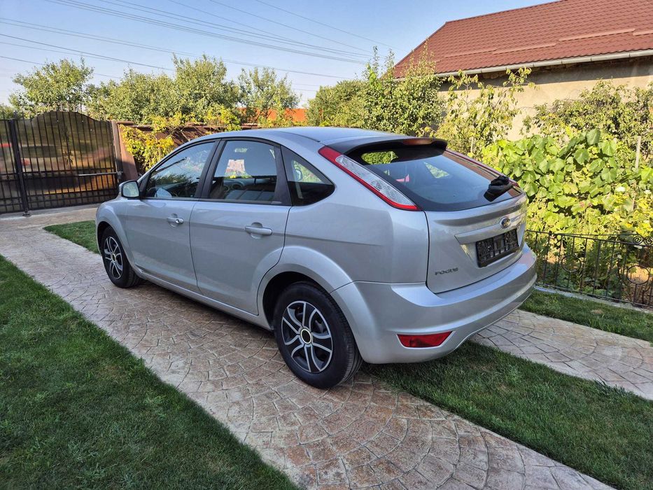 Ford Focus Facelift 1.6 Benzina 2009