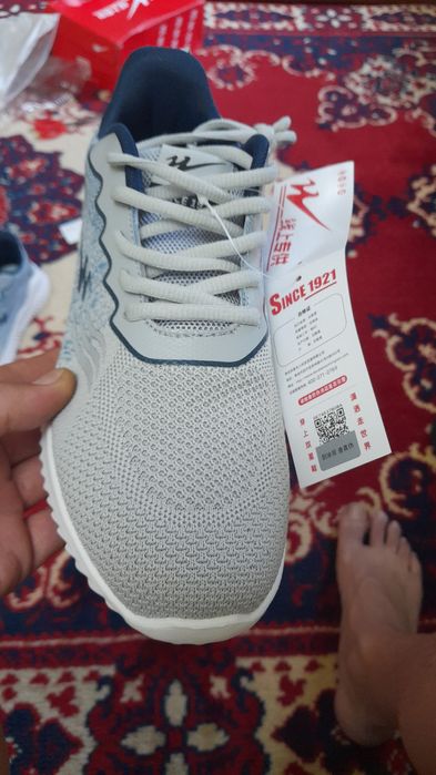 Продам Кроссовки