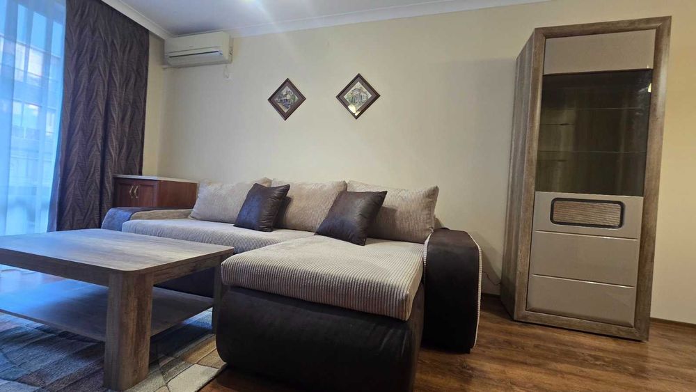 Център двустаен апартамент обзаведен