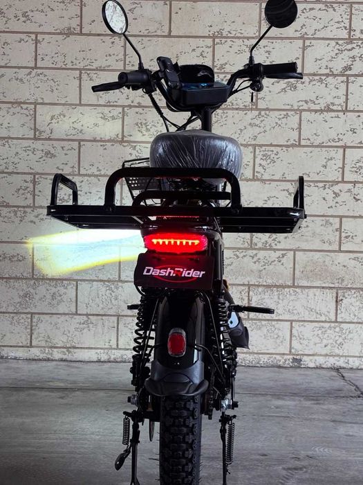 V5 Pro yangilangan elektro skuter