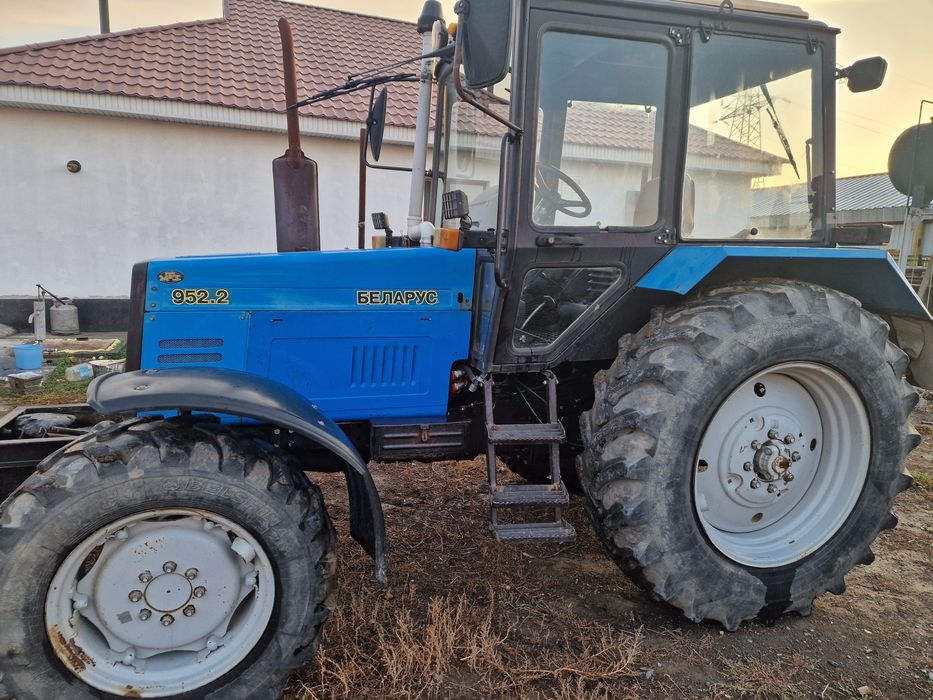 Трактор МТ3 952.2