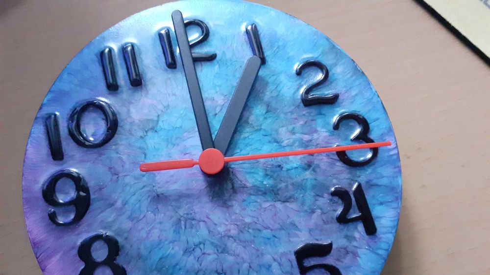 Ceas rasina albastra 15 cm