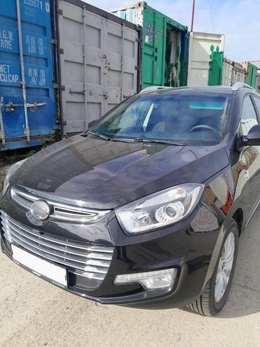 Продам кроссовер JAK S5