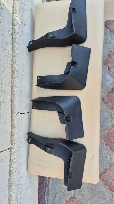 Брызговики Rav 4