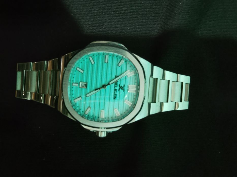 Vând ceas DANIEL KLENI in stare impecabilă