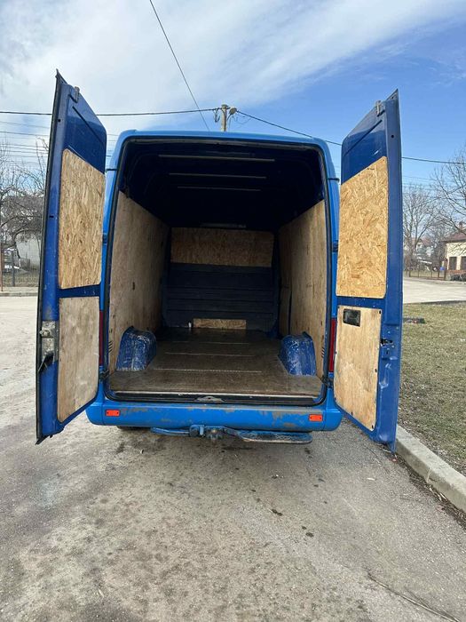 Vând Mercedes sprinter