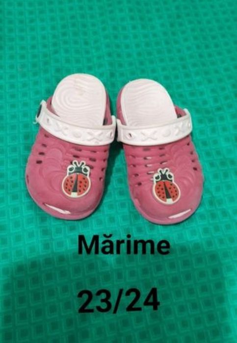 Vînd încălțăminte pentru copii