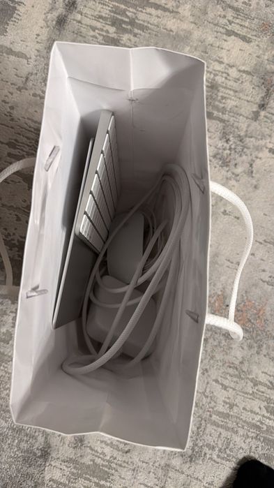 PC iMac 24" M1 (2021)4.5K, 16GB, 512GB SSD, 8-core GPU, Silver, INT KB