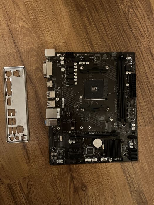 Дънна платка Gigabyte GA-A320M- Rev 3.0 - отлично състояние