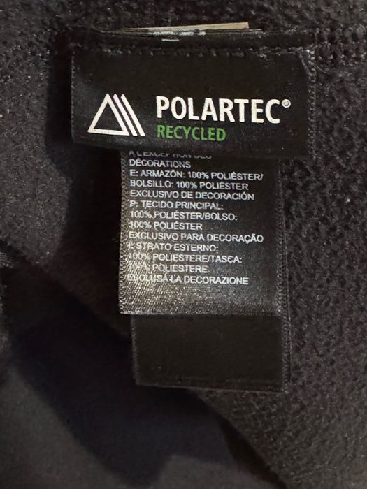 The North Face Polar. The North Face Men's Grey T-shirt.