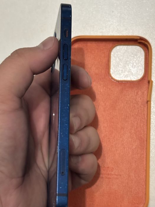 Продаю Iphone 12 blue