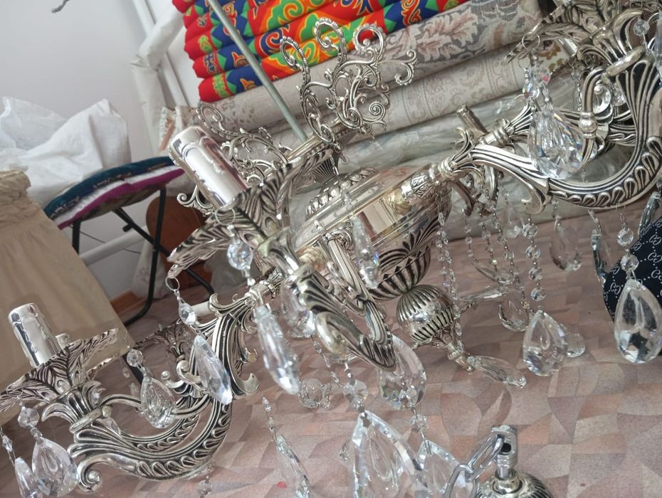 Продам люстра  хорошего качество